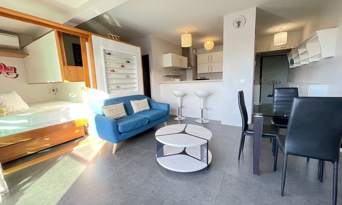 Papeete Apartment | Moana Studio - downtown Papeete - WiFi/A/C/Netflix/parking - 3 people