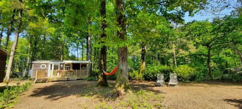 Saint-Cheron Apartment | Mobil-Home 6 pers sur une grande parcelle, proche Paris camping 3 étoiles