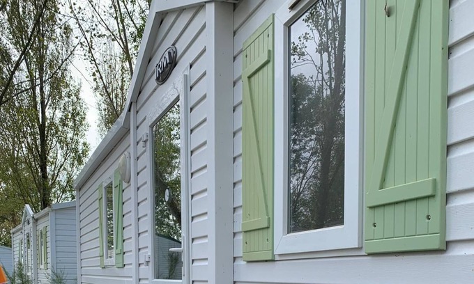 Angles House | MOBILE HOME 5 PEOPLE CAMPING LE CLOS COTTET ANGLES SOLD