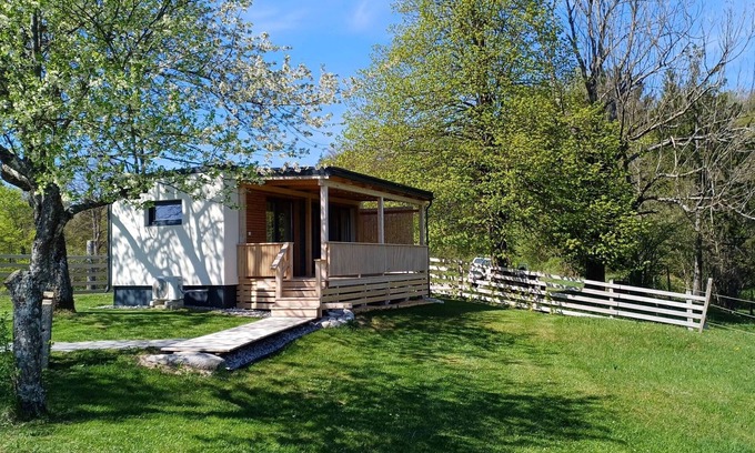 Dane House | Mobile Home with Nature view&terrace in Lužarji