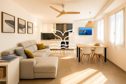 Imperia Apartment | MobyDick, central, Walk to the Beach, Private Parking