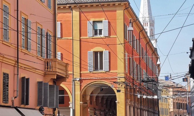 Old Town Apartment | Modena Centro Suite del Vicolo with free parking