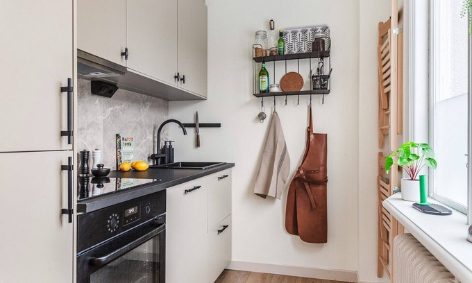 Liljeholmen - Hagersten Apartment | Modern 1-Bed Gem: Central City Apartment