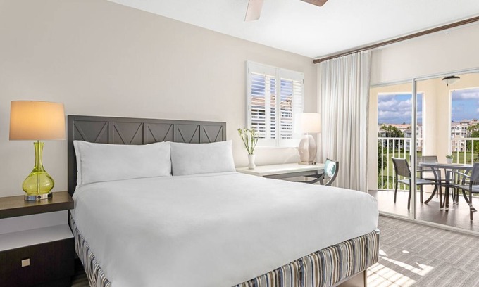 Williamsburg Apartment | Modern 1 King Bedroom Villa in Grande Vista