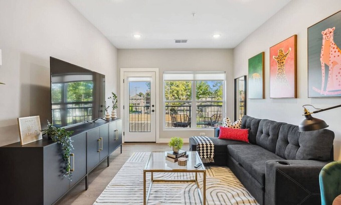 Near East Columbus Apartment | Modern 1BR/1BA Comfort in Columbus