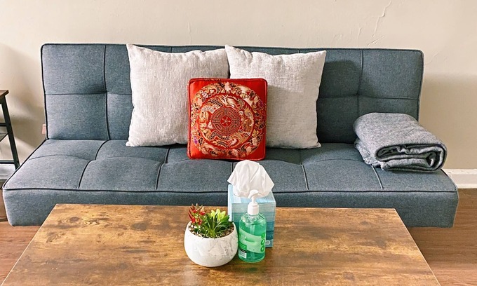 Loring Heights Apartment | Modern 1BR Apt w/ projector & popcorn maker