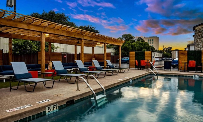 Brentwood Apartment | Modern 1BR Retreat | Pool | 10 Minutes to Austin