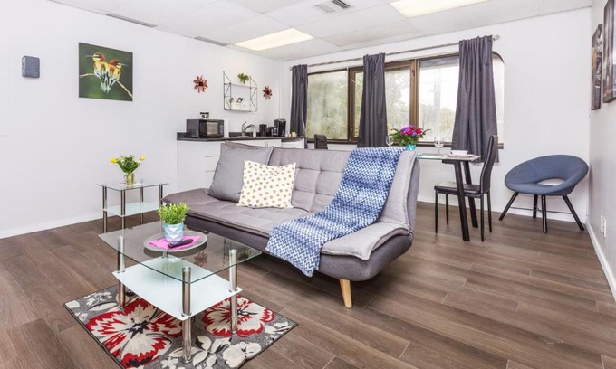 Centretown West Apartment | Modern 1BR Units - Near Downtown Ottawa