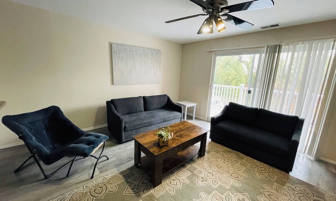 Elkins Park Apartment | Modern 1BR Retreat in Elkins Park Monthly Discount