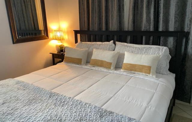 Buena Vista Apartment | Modern 2/1 Apt near Midtown and Beaches