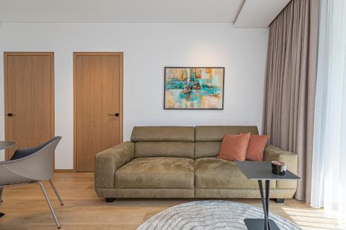 Kaunas Apartment | Modern 2 BD Apartment by Domvia
