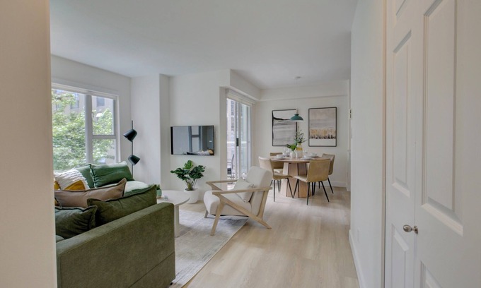Davie Village Apartment | Modern 2-Bed, 2-Bath Urban Oasis in Downtown Vancouver
