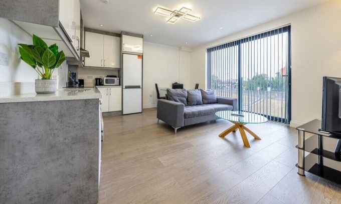 Slough Apartment | Modern 2 Bed Apartment in Slough