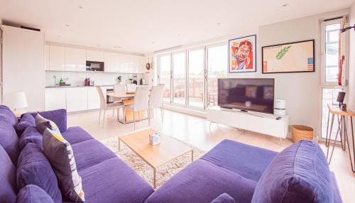 Latchmere Apartment | Modern 2 Bed Flat in Battersea Close to Transport