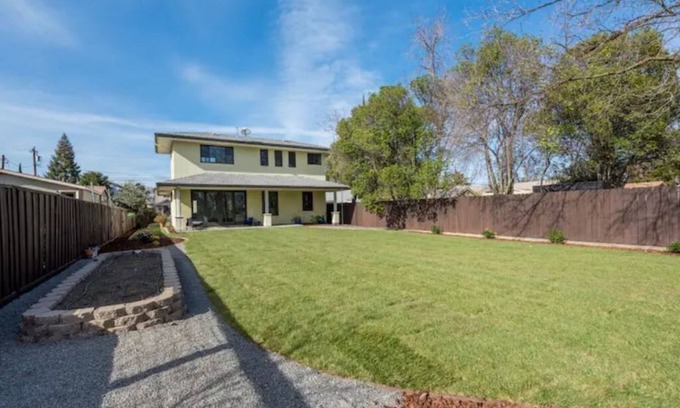 Winters House | Modern 2 bedroom close to historic downtown winters