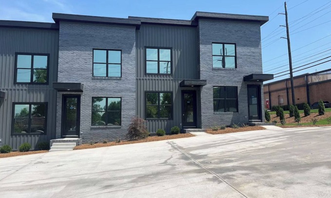 Dalton Condo | Modern 2 Bedroom Condo steps away from Downtown Dalton