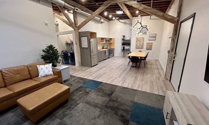 Dubuque Apartment | Modern 2 bedroom loft in downtown Dubuque