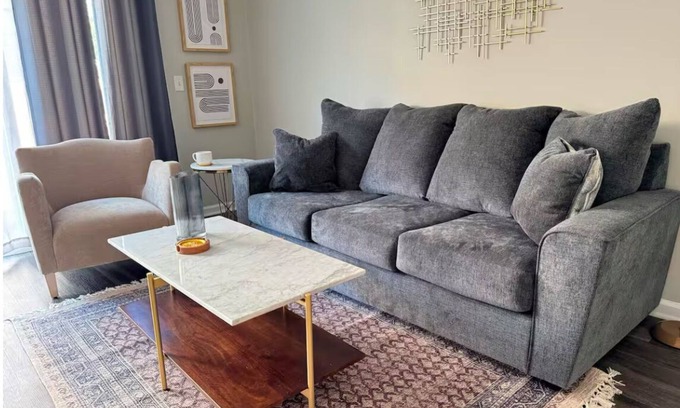 Evansville House | Modern 2 bedroom townhome great location Evansville near hospitals, University