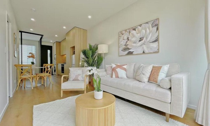 Grey Lynn House | Modern 2-Bedroom Townhouse in Grey Lynn