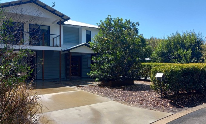 Rainbow Beach House | Modern 2 storey family beach house with pool.