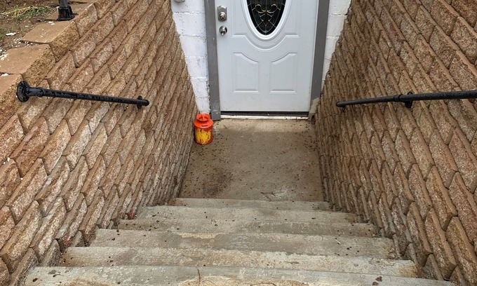 Omaha House | Modern 2BR/2BA Basement Stay, Full Kitchen, Roku TVs, Hot Tub, Sleeps 6