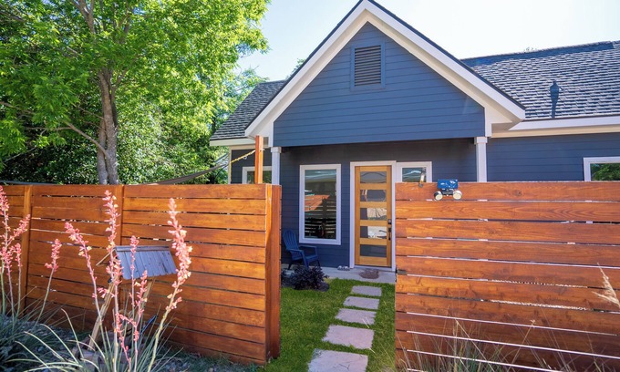 Chestnut House | Modern 2BR 2BA. Spacious open concept living room/kitchen w cathedral ceilings.