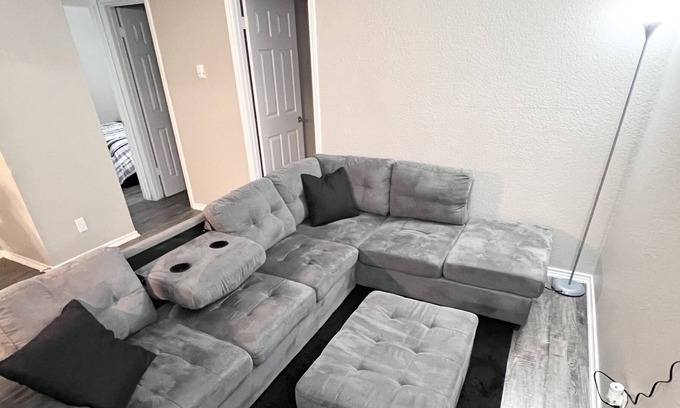 Abilene Apartment | Modern 2BR Apartment close to Universities