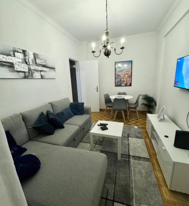 Queluz Apartment | Modern 2BR Apartment with City Views I Near Lisbon by LivinInLisboa