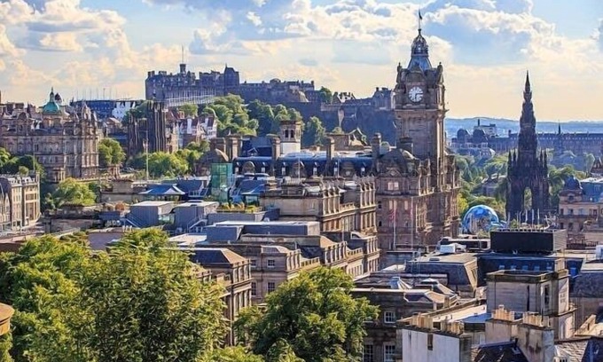 Gifford Apartment | Modern 2BR City Centre Apt with Arthur's seat view