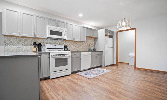 Wheeler House | Modern 2BR Close to Indiana Dunes, Beaches & Downtown Chesterton!
