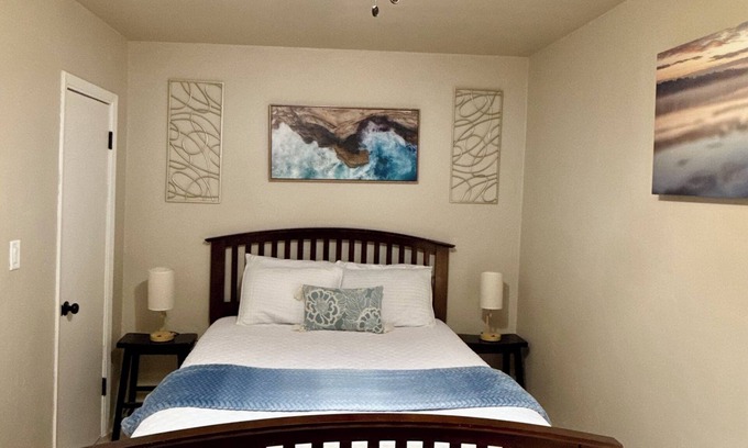 El Paso House | Modern 2BR Home Cold AC Near Ft Bliss, Downtown & UTEP -100-Yr Charm