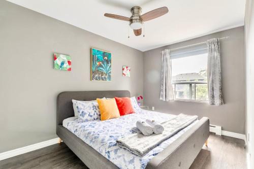 Hamilton Apartment | Modern 2BR - King Bed Apartment - PRIME Location