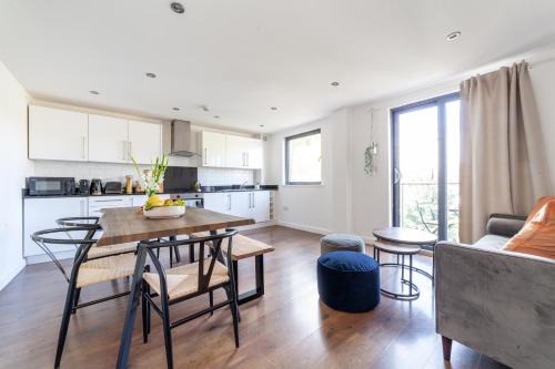 Hackney Central Apartment | Modern 3 Bed & 3 Bathrooms Flat, Hackney Downs