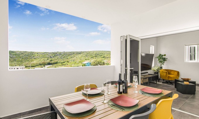 Grote Berg Apartment | Modern 3-Bed Apartment in Papaya Resort Curacao