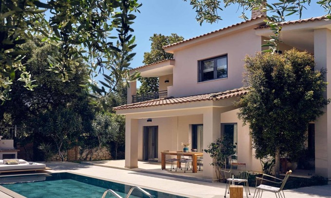 Akrotiri Villa | Modern 3 bed villa, close to Akrotiri