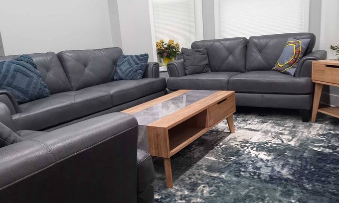 Chicago House | Modern 3-bedroom 2.5 Bathroom house with Garage Parking and experienced host.