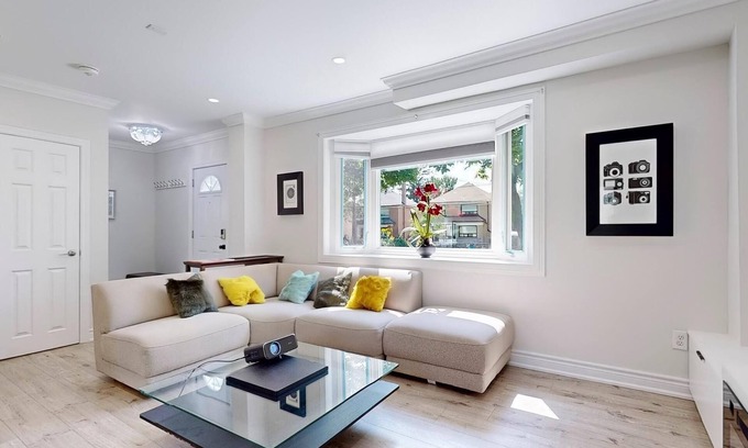 Clairlea Villa | Modern 3 Bedroom 3 washroom @ great location, pet friendly, parking & backyard