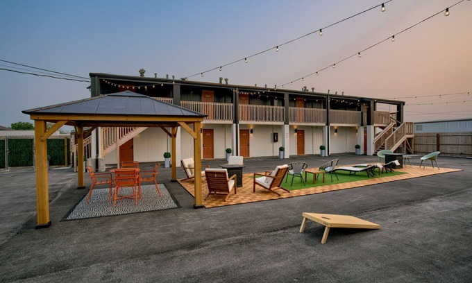 Lincoln House | Modern 3-bedroom detached space w/WiFi, kitchen, full-size fridge, living room