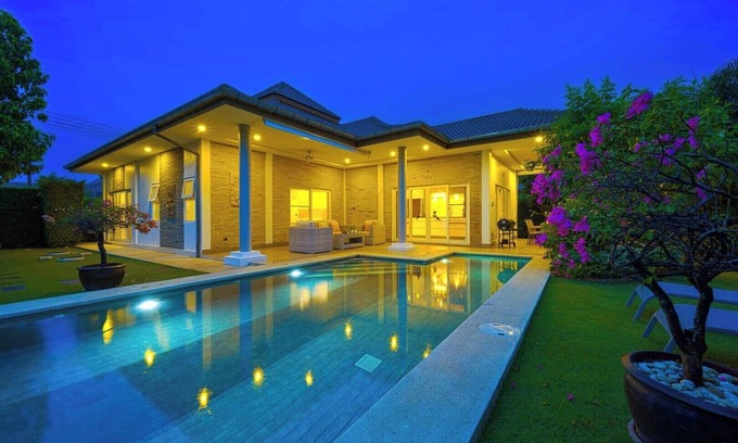 Hua Hin Villa | Modern 3 Bedroom Pool Villa - MR54