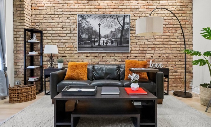 East Albany Park Apartment | Modern 3BR/2BA Retreat with Deck, Grill, and 2GB Speed WiFi in Chicago!