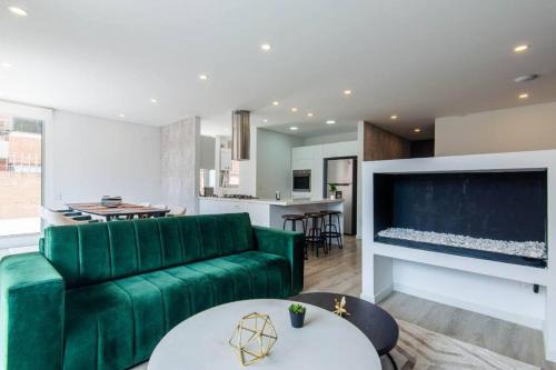 Usaquen Apartment | Modern 3BR in Usaquén