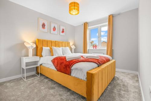 Coventry Apartment | Modern 4-Bed Close to Jaguar Whitley & City Centre