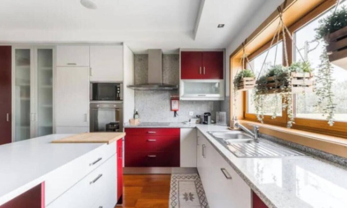 Vila Nova de Gaia Apartment | Modern 4-Bedroom Retreat with Balcony and Backyard Close to Portonnnnnnn