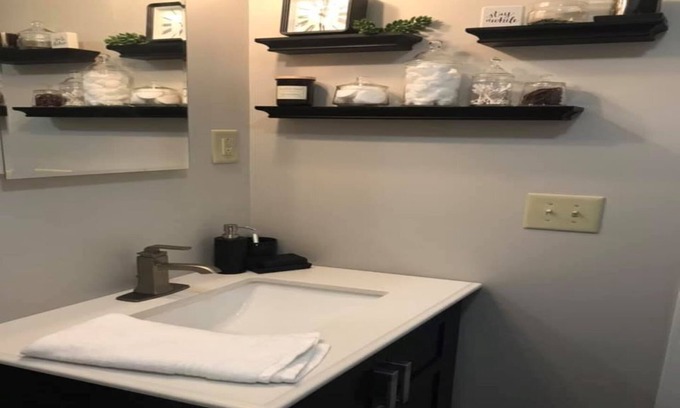 Grafton House | Modern 4 Bedroom 2 Bath Sleeps 10 Newly Renovated Whole House Rental