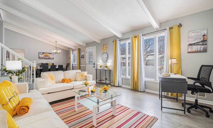 West Omaha House | Modern 4-Bedroom Retreat