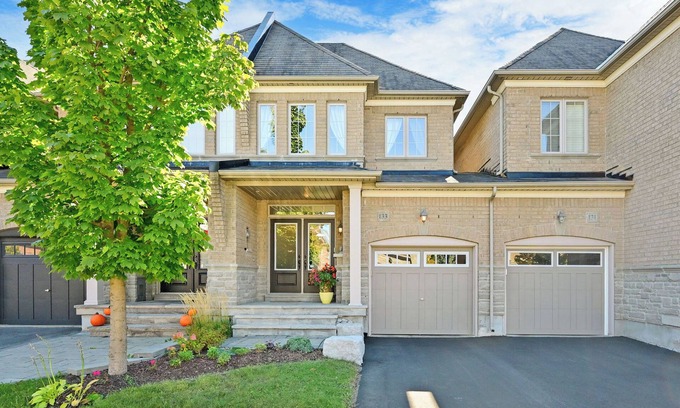 Vaughan House | Modern 4-Bedroom Townhouse – Near Wonderland, Vaughan Mills & Hospital