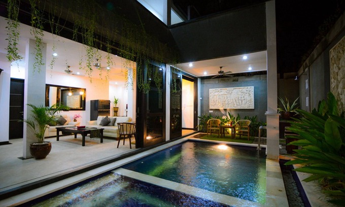 Kuta Villa | Modern 5BR Villa Located In The HEART Of Legian, 15Min Walk To The Beach!