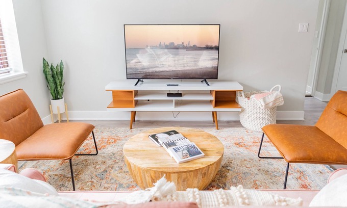 Evanston Apartment | Modern|Aesthetic|2BR|Evanston|Next to Beach