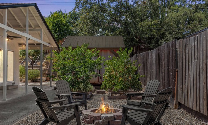 Fair Oaks House | Modern American River home in Fair Oaks