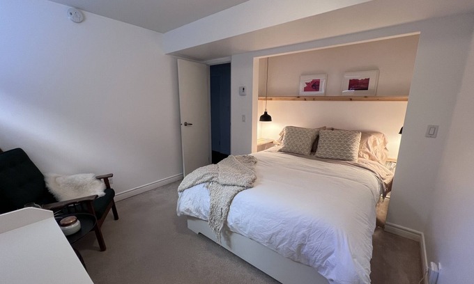 Port Moody Apartment | Modern and Cozy 2-bdrm Suite Steps Away from Nature Near the Ocean